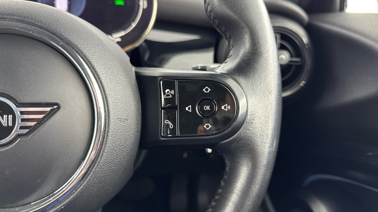 MINI Hatchback 135kW Cooper S Level 2 33kWh 3dr Auto Electric Hatchback